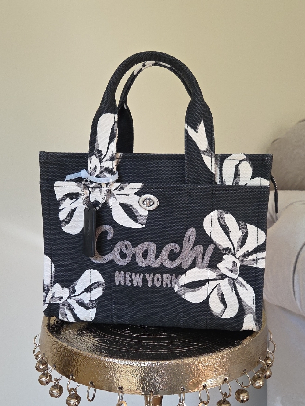 COACH Cargo Bow Print Canvas Tote Bag 20 - Picture 3 of 15